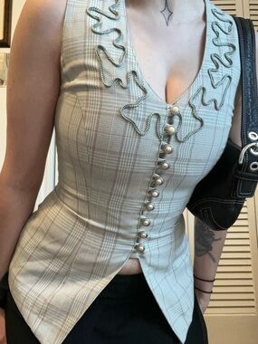 Plaid Pearl-Button V-Neck Sleeveless Top - Baby Pink and Green